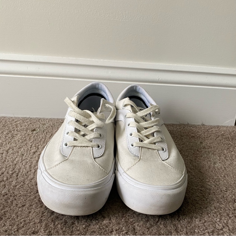 Vans/white canvas